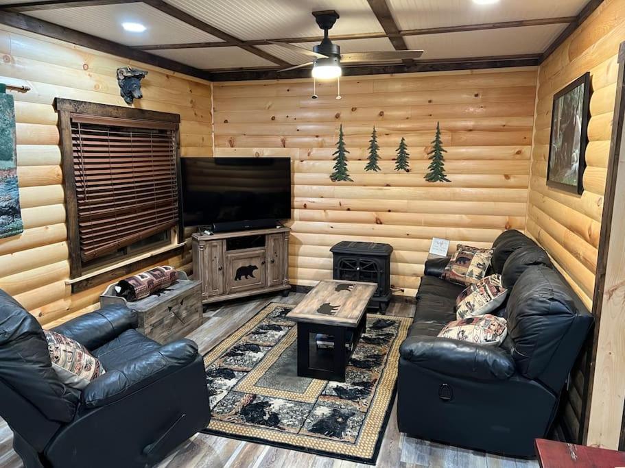 Cubs Den - Hot Tub- Walk To Lake- Fire Pit - Kayaks オークランド エクステリア 写真